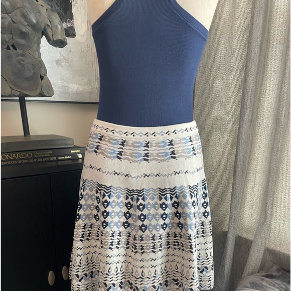 BCBG Karlie knit skirt NWT - Picture 4 of 10